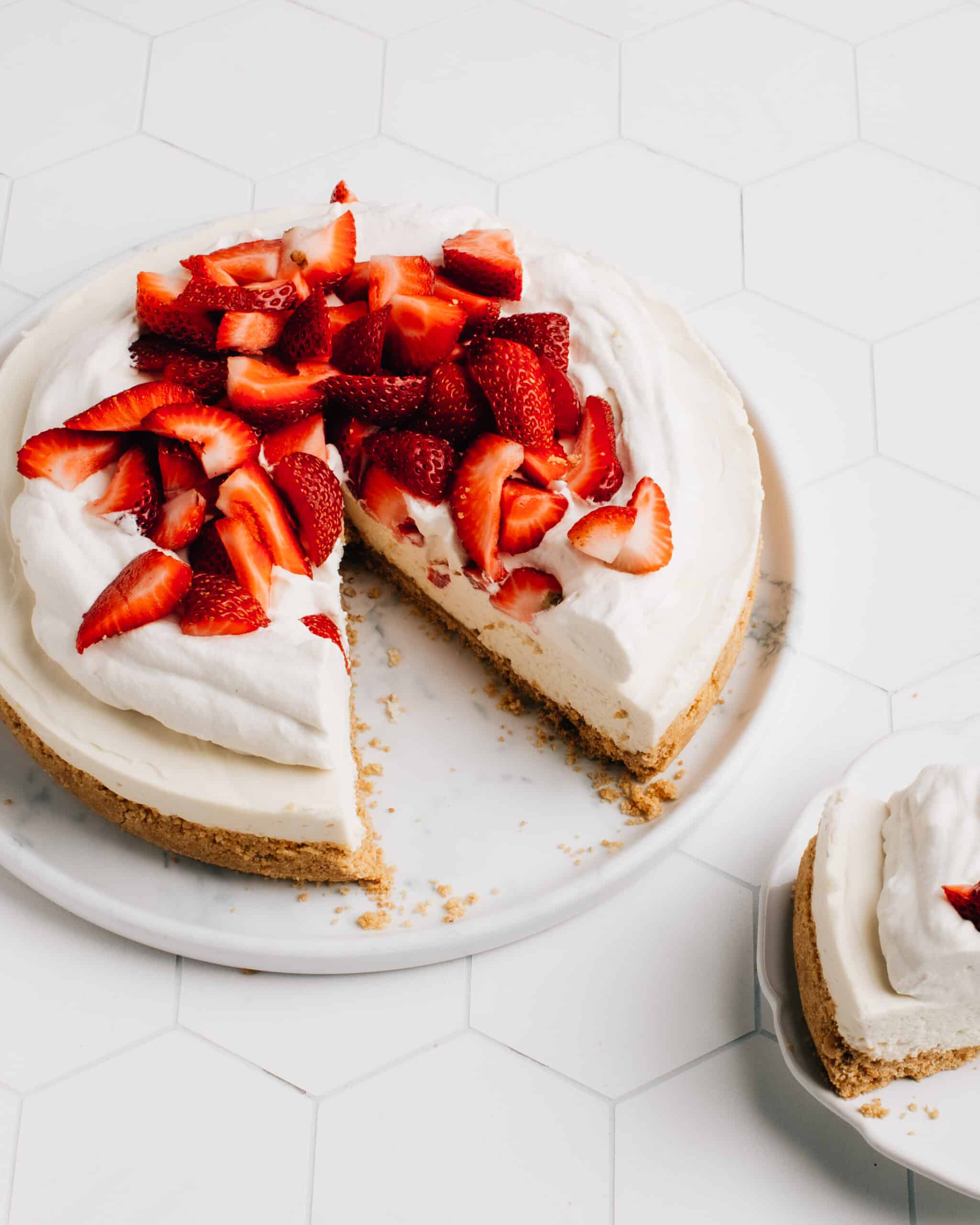 Easy No-Bake Cheesecake: 6 Ingredients for Quick Dessert